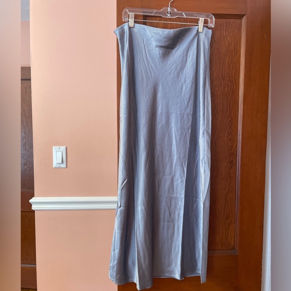 Madewell Maxi Slip Skirt in Dusk Gray Size 10 - NWT - Picture 7 of 7